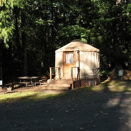 Mount Hood Village Yurt 1 Екстер'єр фото